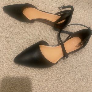 Black strap flats never been worn